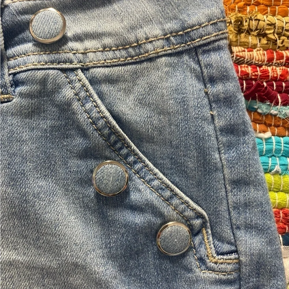 Bianco Shorts, Size 27, Denim w/Cuffs, 10.5” Long, 3” Inseam Pockets Vintage